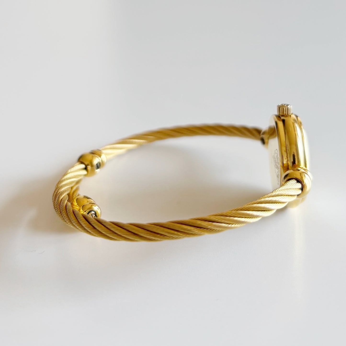 Gucci 1990s Seashell Dial Cable Gold Plated Bangle Watch