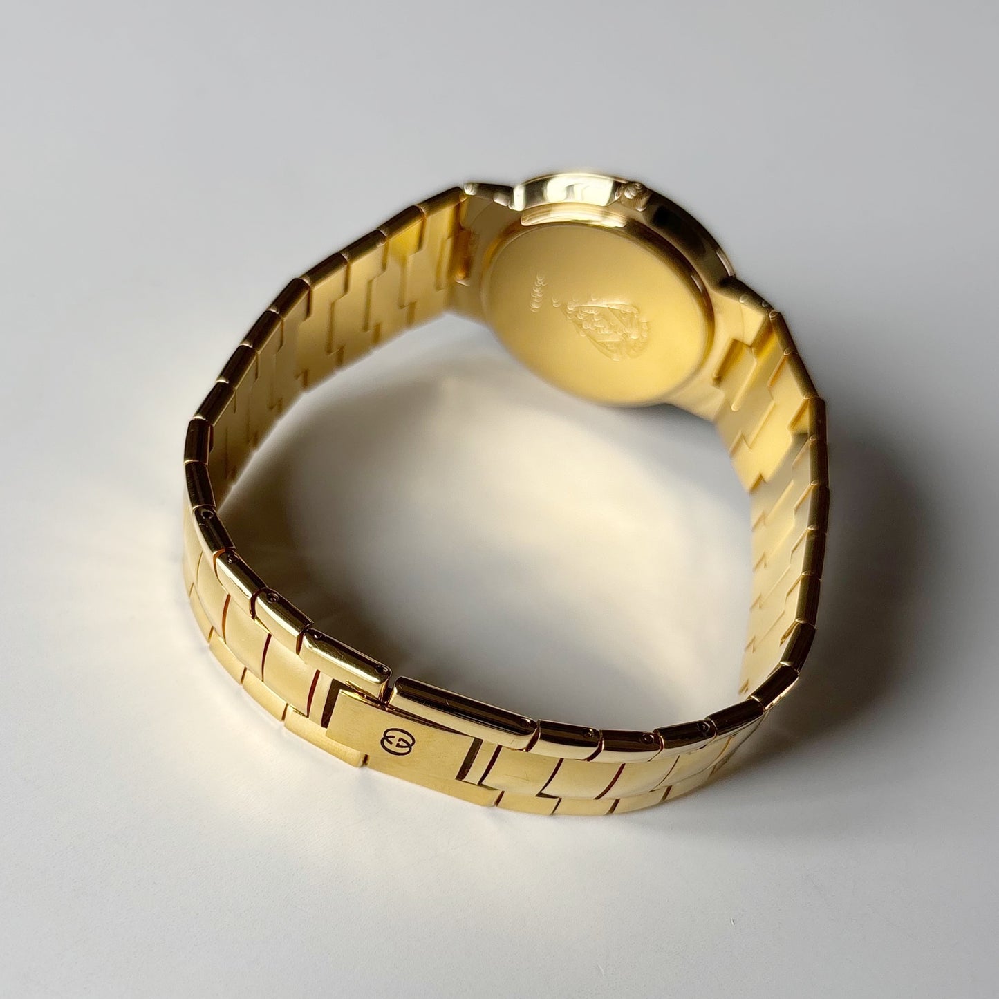 Gucci 1980s Black Round Dial Gold Plated Watch (Large)