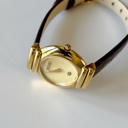 Gucci 1990s Seashell Round Dial Gold Plated Watch
